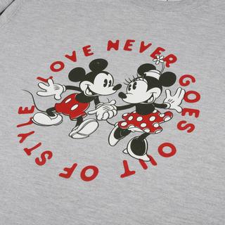 Disney  Love Never Goes Out Of Style Sweatshirt Rundhalsausschnitt 