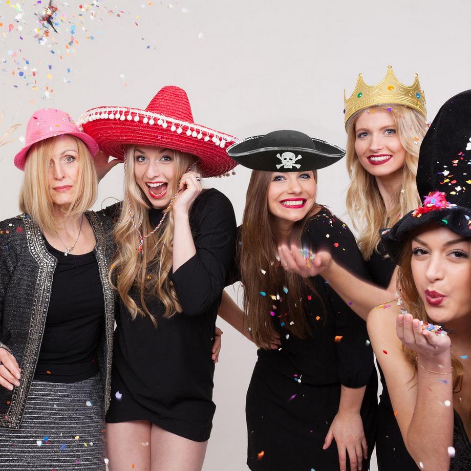 B2X  Lot de 4 chapeaux de pirate 