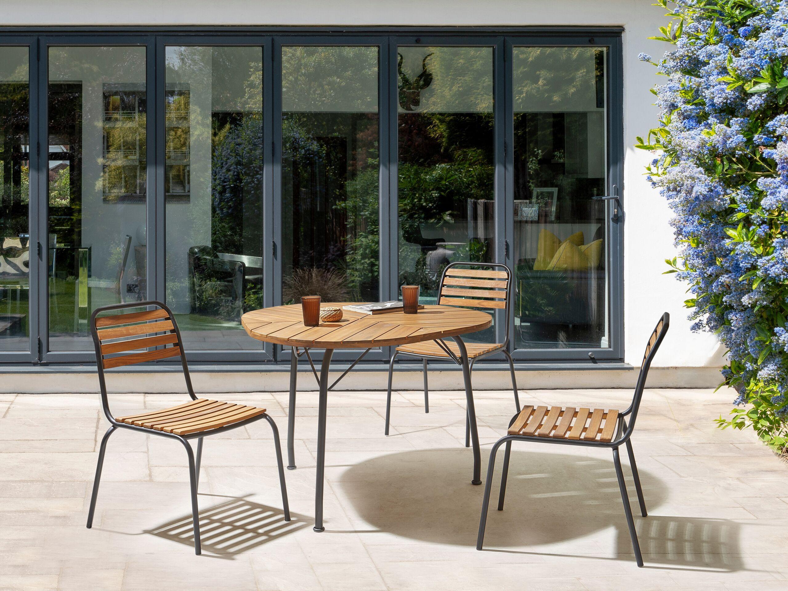 Beliani Table de jardin en Acacia Moderne VARENNA  