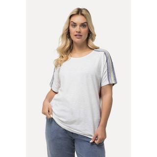 Ulla Popken  T-shirt avec broderies et épaules smockées, col rond et manches courtes 