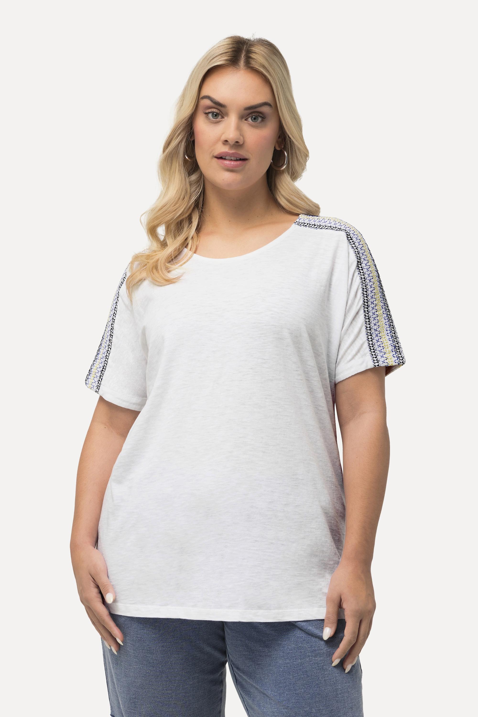 Ulla Popken  T-shirt avec broderies et épaules smockées, col rond et manches courtes 