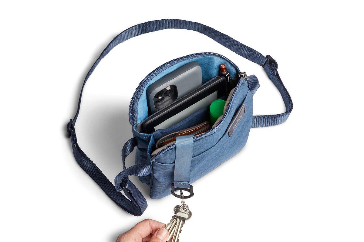 bellroy City Pouch Marineblue  