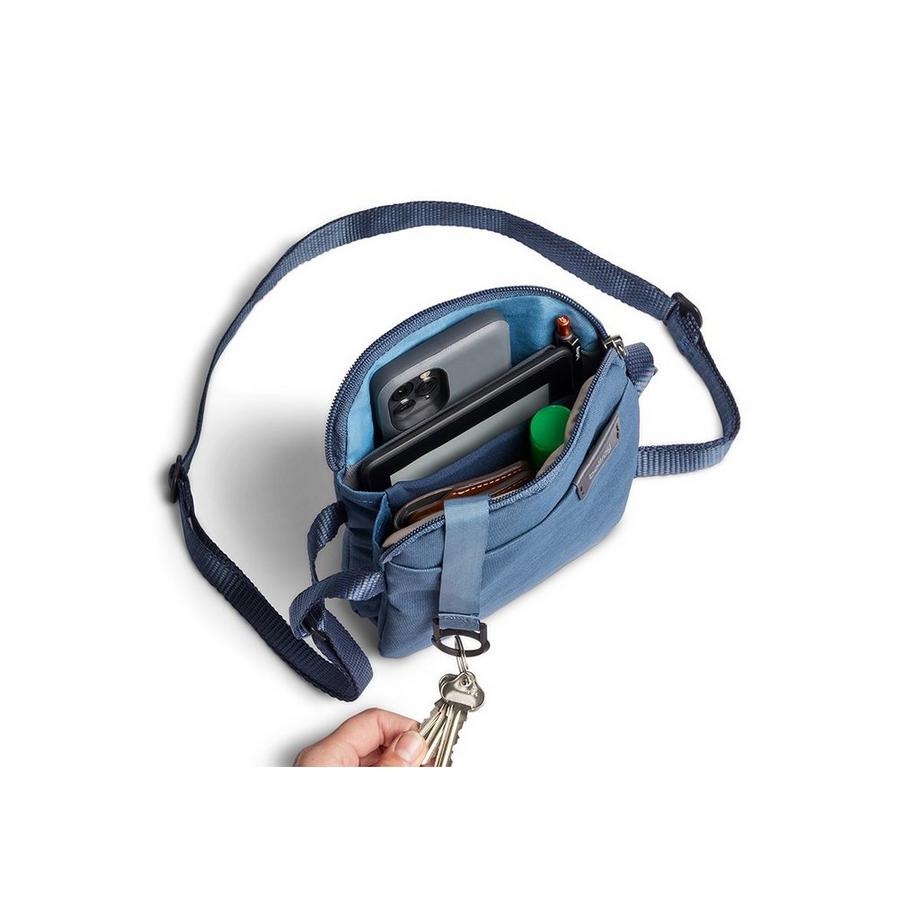 bellroy City Pouch Marineblue  