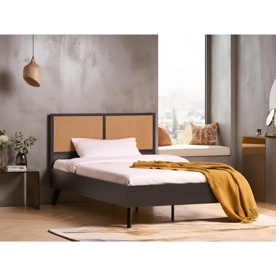 Beliani Lit avec sommier en Panneau de particules de bois  MONPAZIER  