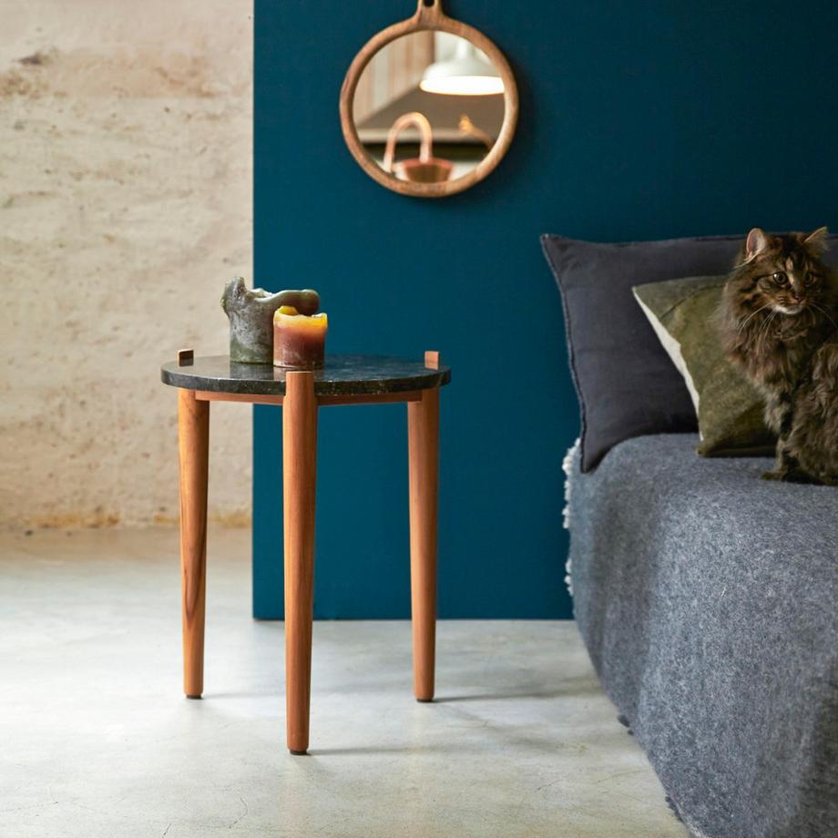 Tikamoon Comodino in teak e marmo black Nestor  