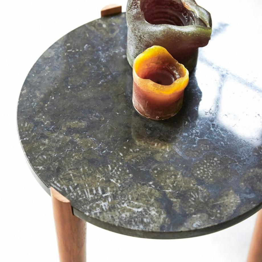 Tikamoon Comodino in teak e marmo black Nestor  