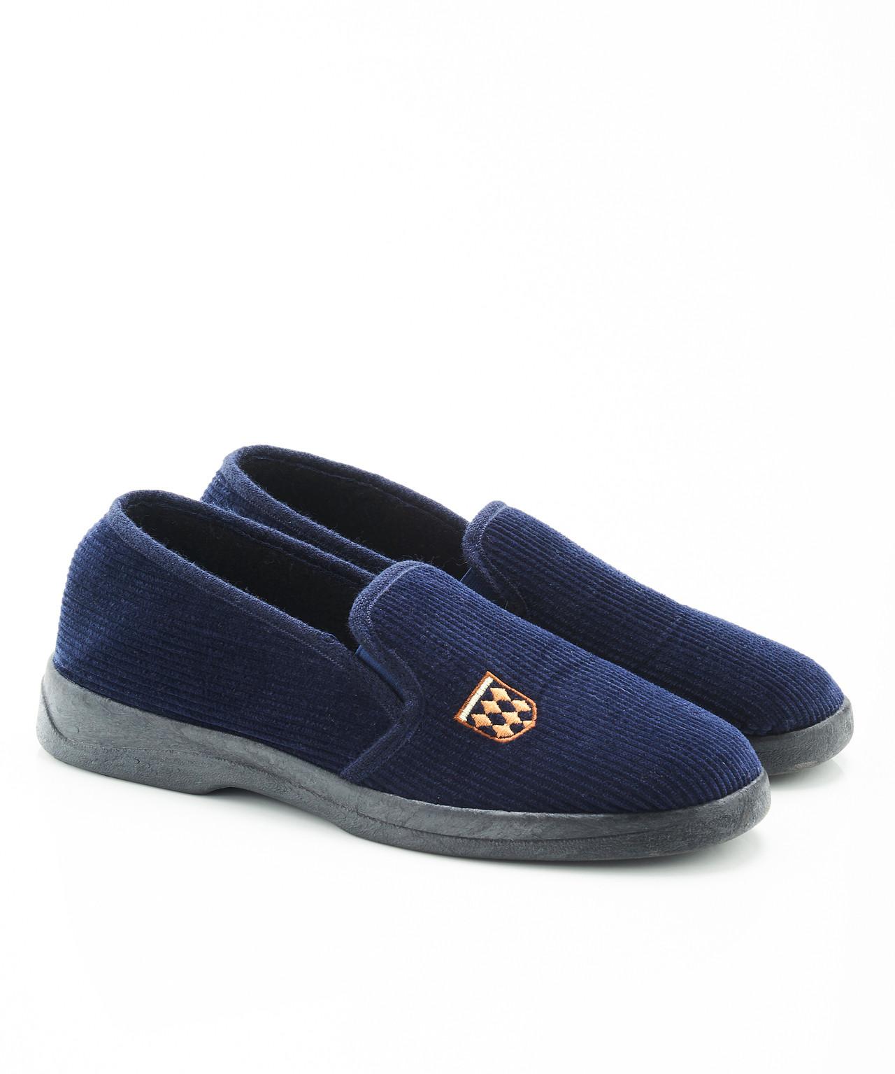 Image of Hausschuh Obermaterial Velours Mit Einem Wappen Verziert. Unisex Blau 40