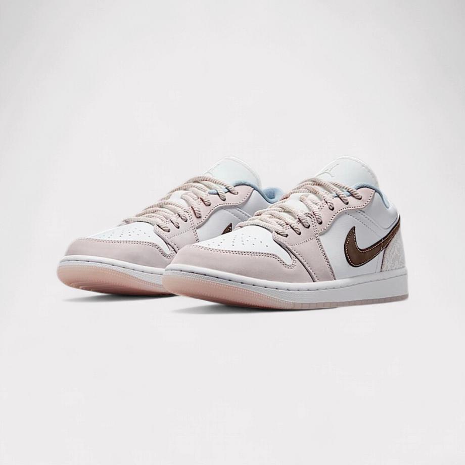 NIKE  Air Jordan 1 Low - Coral Reef 