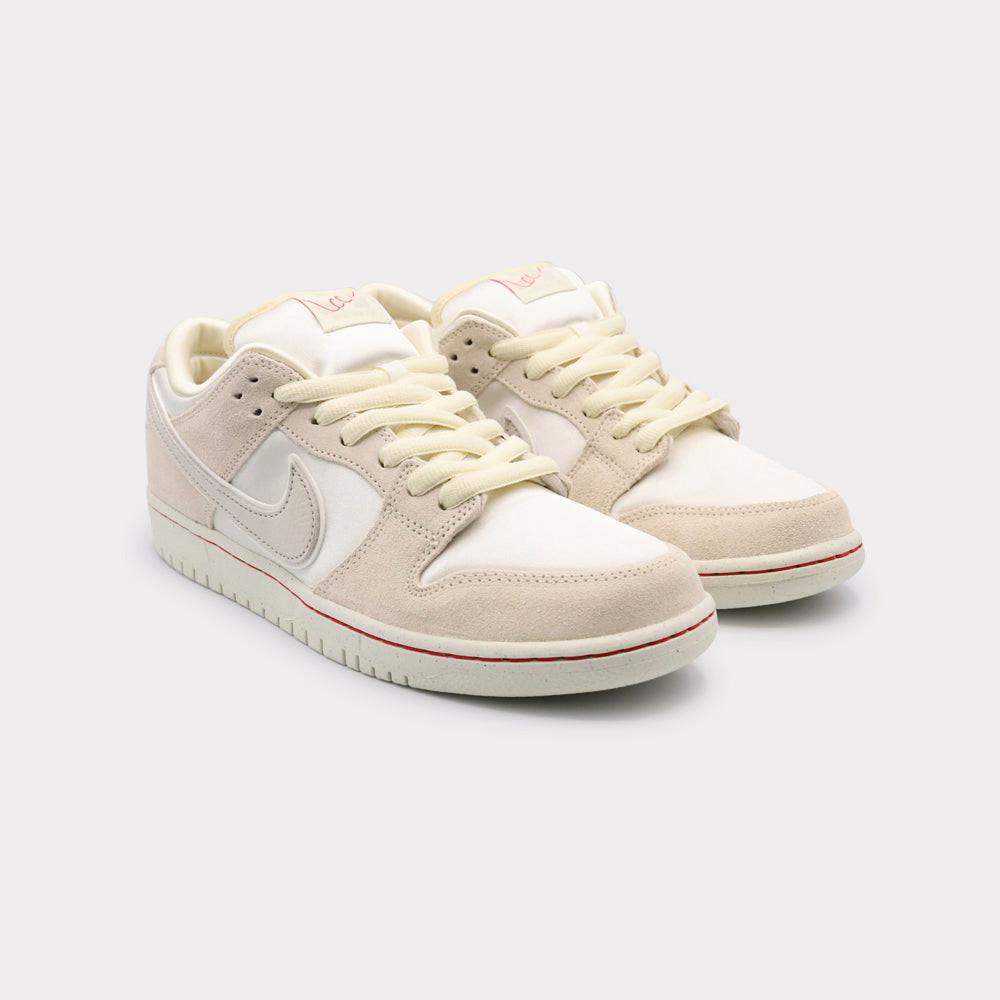 NIKE  SB Dunk Low - City of Love Bone White 