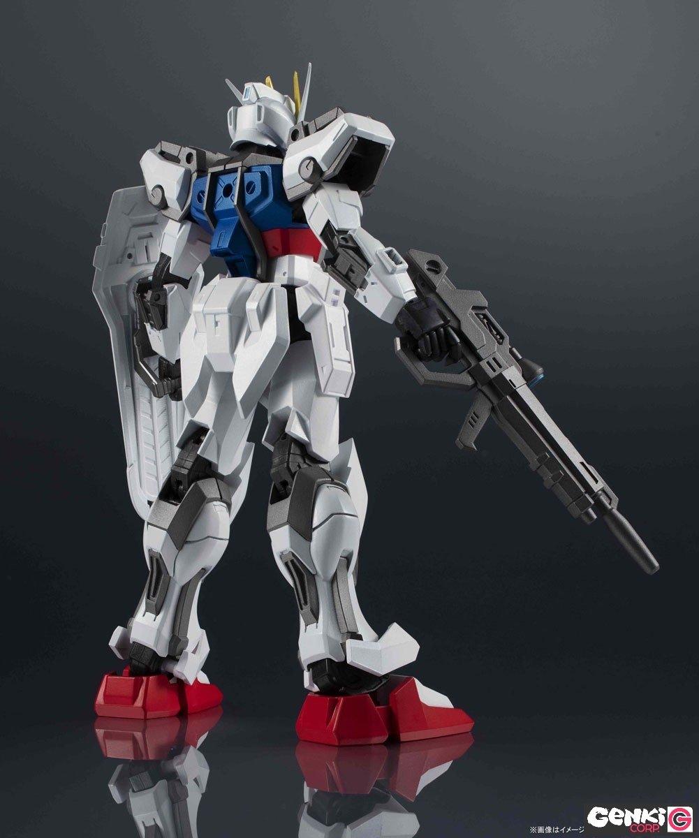 Bandai  Figurine articulée - Gundam Universe - Gundam - GAT-X105 Strike 