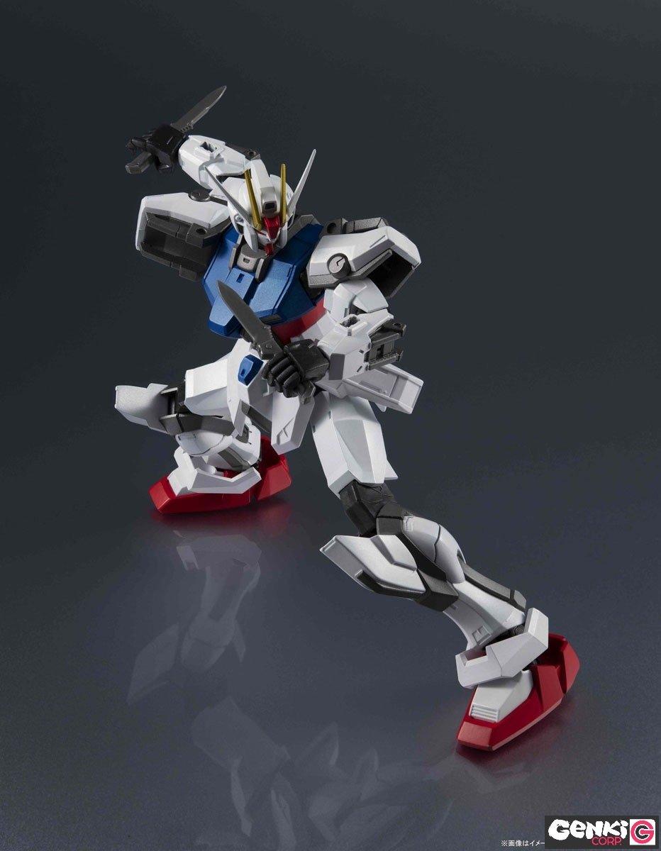 Bandai  Action Figure - Gundam Universe - Gundam - GAT-X105 Strike 