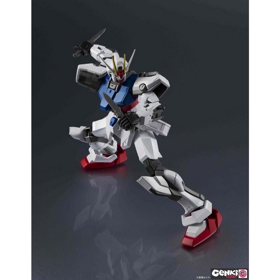 Bandai  Action Figure - Gundam Universe - Gundam - GAT-X105 Strike 