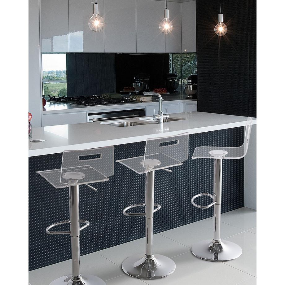 Beliani Set mit 2 Barstühlen aus Acryl Modern MALTA  