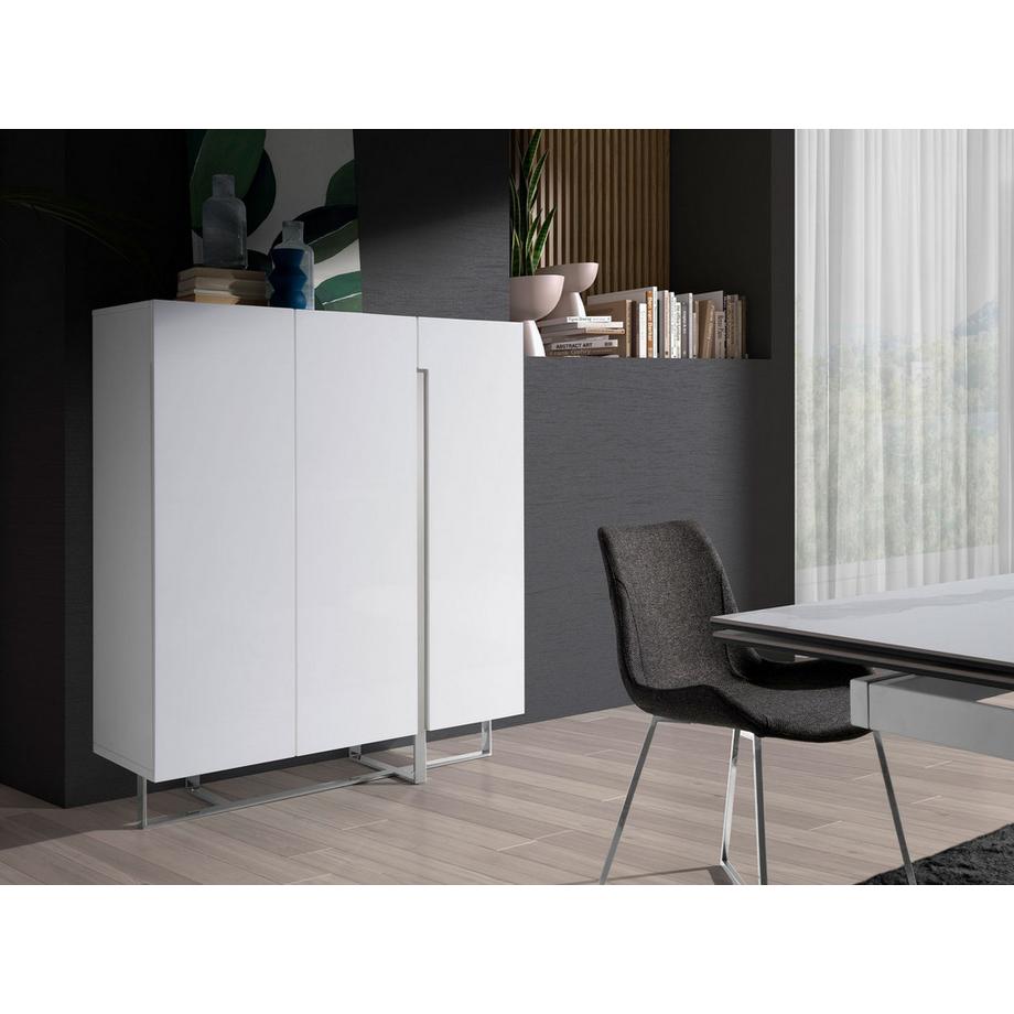 ANGEL CERDA Credenza alta in legno bianco e acciaio cromato  