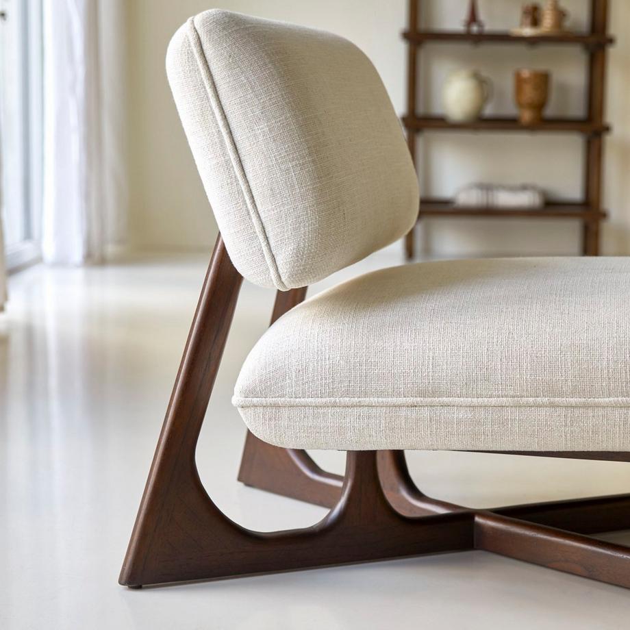 Tikamoon Fauteuil bas en mindi massif et tissu écru Brune  