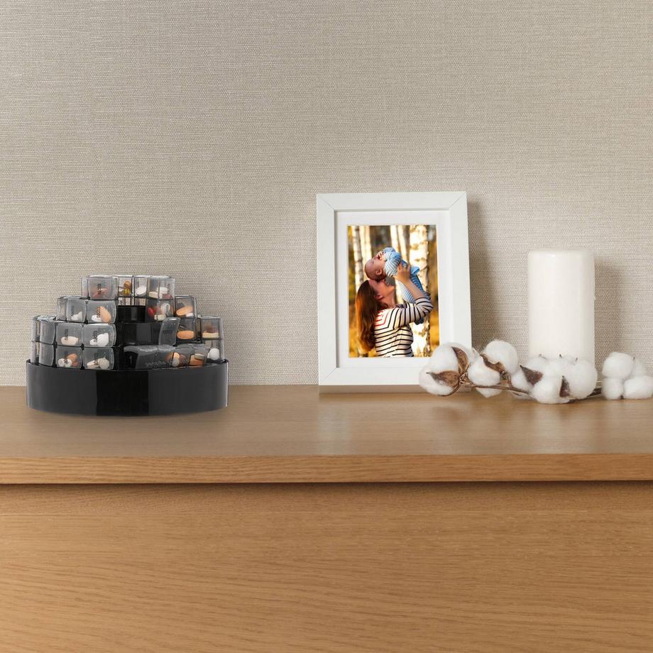 B2X Scatola per compresse 31 giorni 4 scomparti  