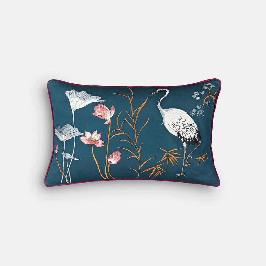 Housse de coussin brodée