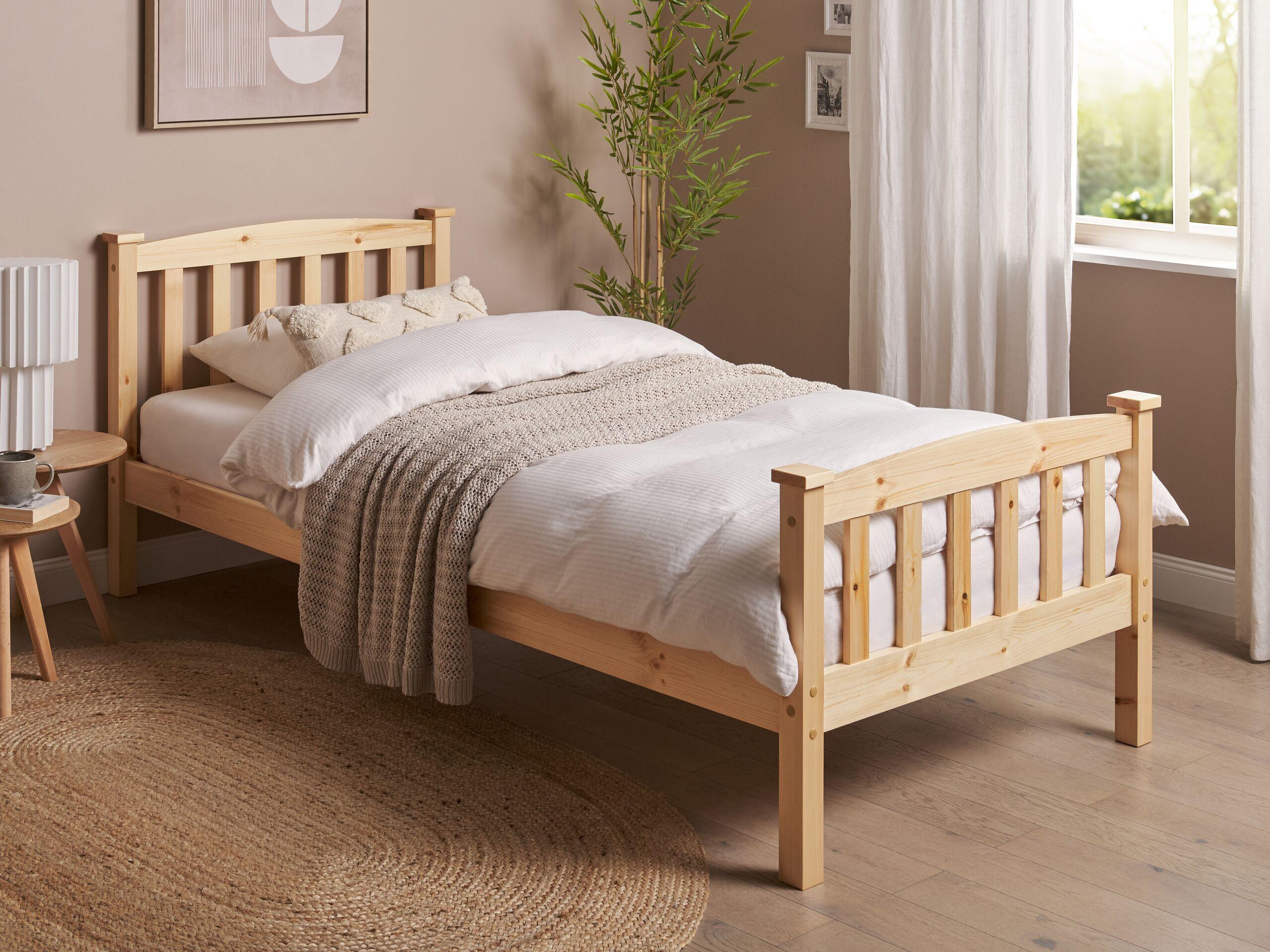 Beliani Letto con rete a doghe en Legno di pino Scandinavo GIVERNY  