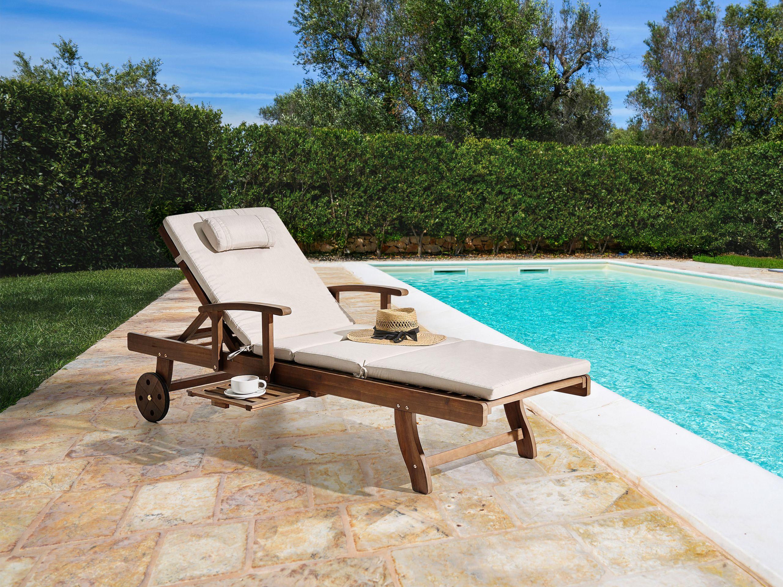 Beliani Lettino Prendisole con Cuscino en Legno d'acacia Classico AMANTEA PREMIUM  