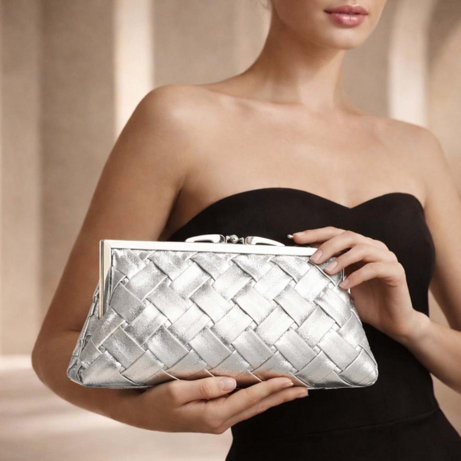 Gallantry Geflochtene lackierte Abendtasche  