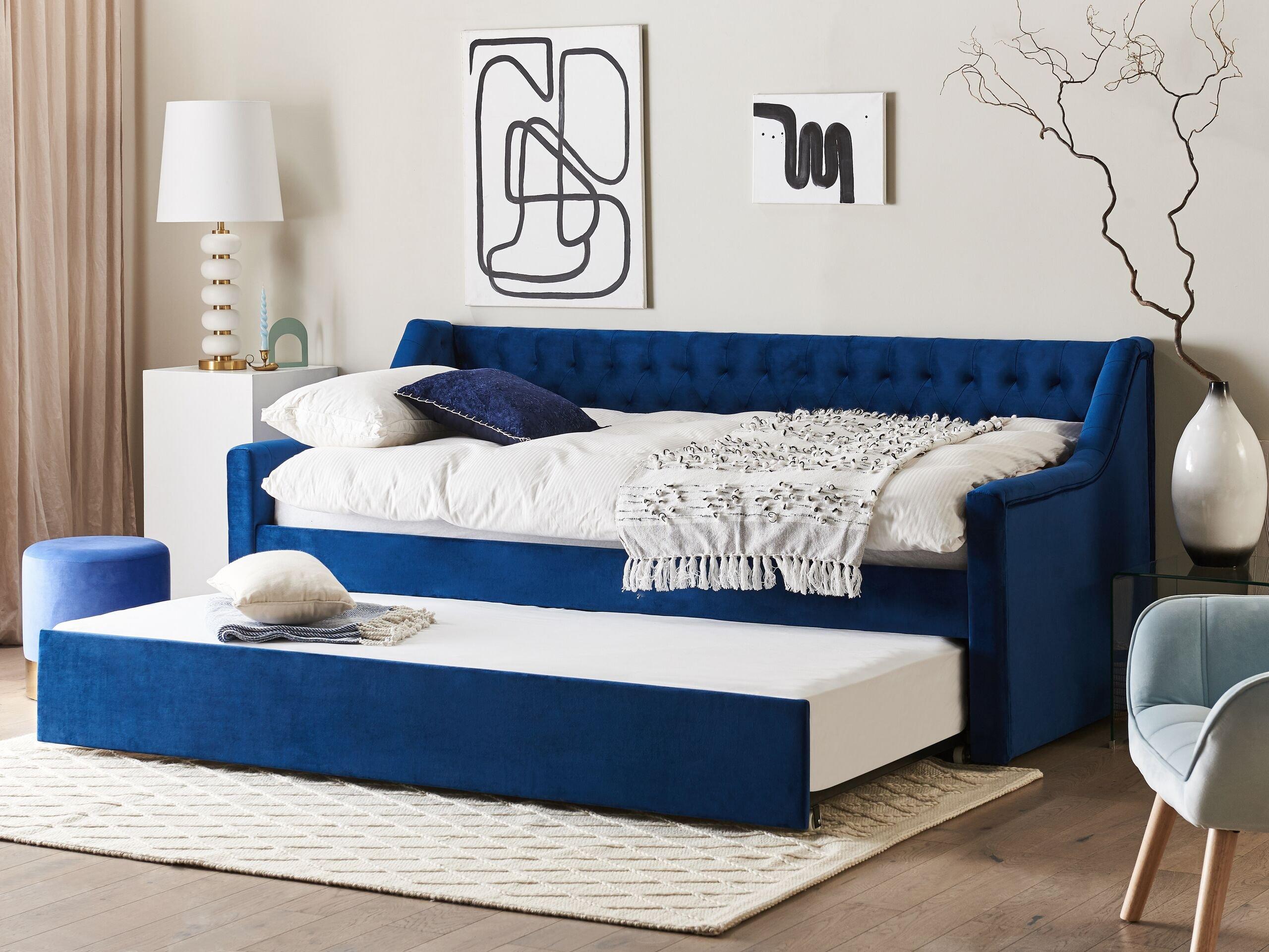 Beliani Bett mit Lattenrost aus Samtstoff Modern MONTARGIS  