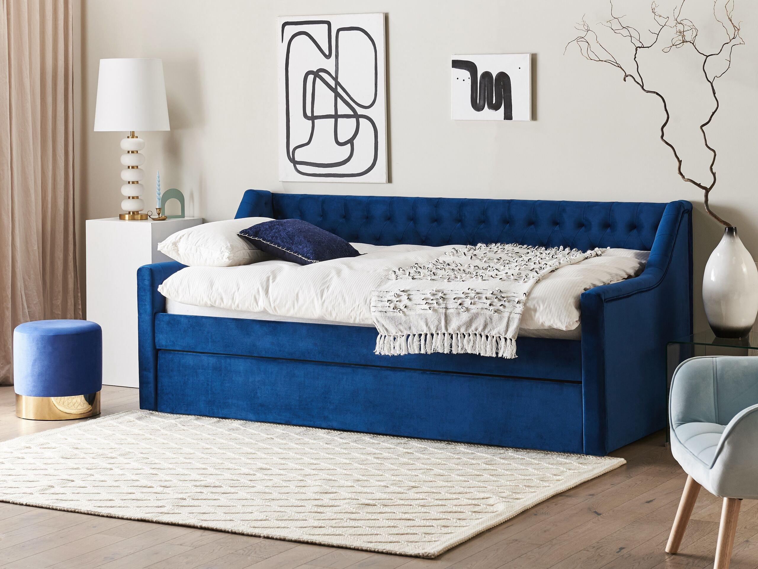 Beliani Bett mit Lattenrost aus Samtstoff Modern MONTARGIS  