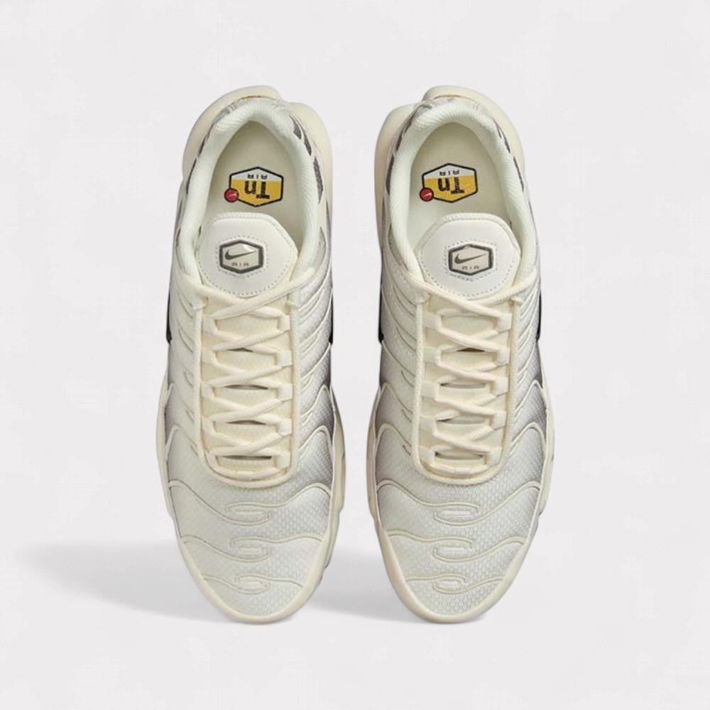 NIKE  Air Max Plus - Light Orewood 