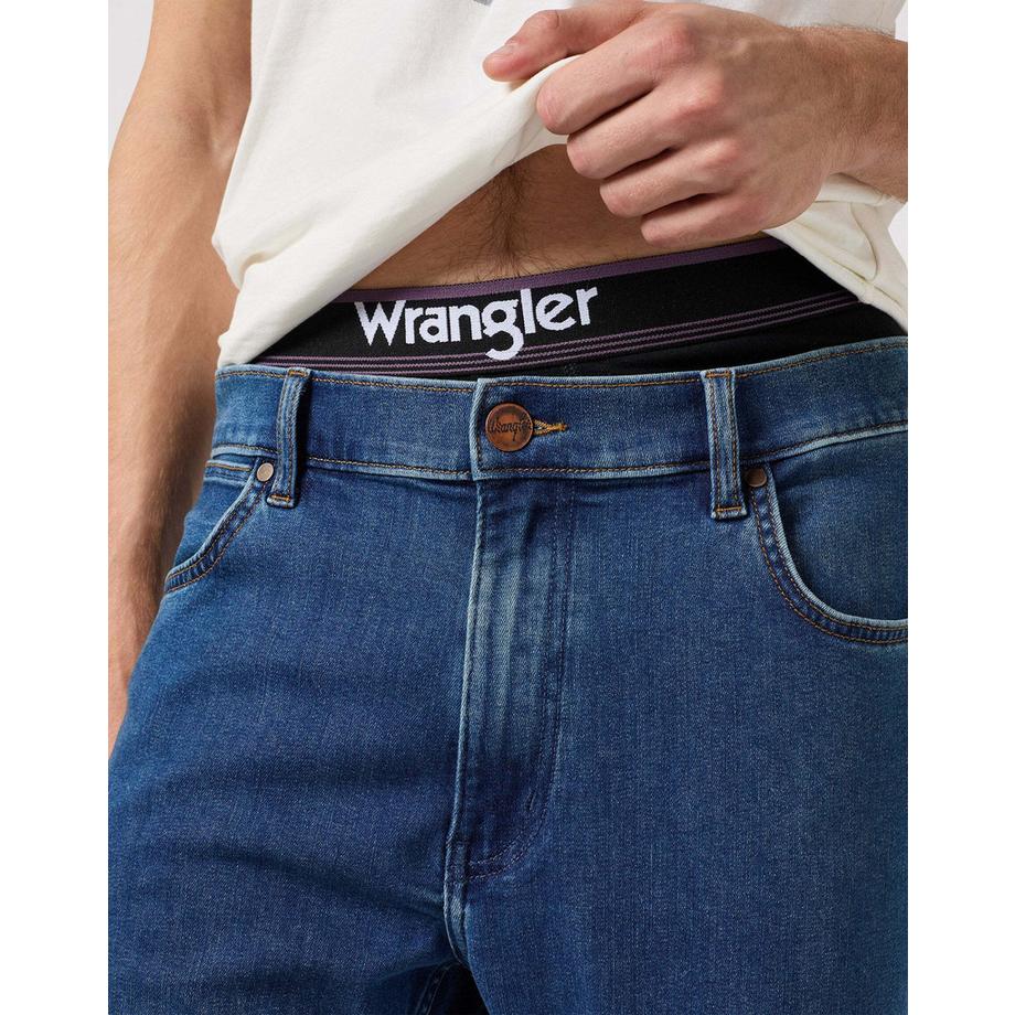 Wrangler River Regular Tapered Fit Jeans  