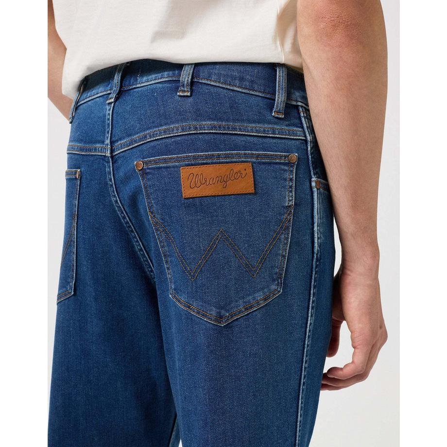 Wrangler River Regular Tapered Fit Jeans  