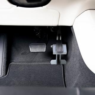 B2X Auto mit Pedalsperre  