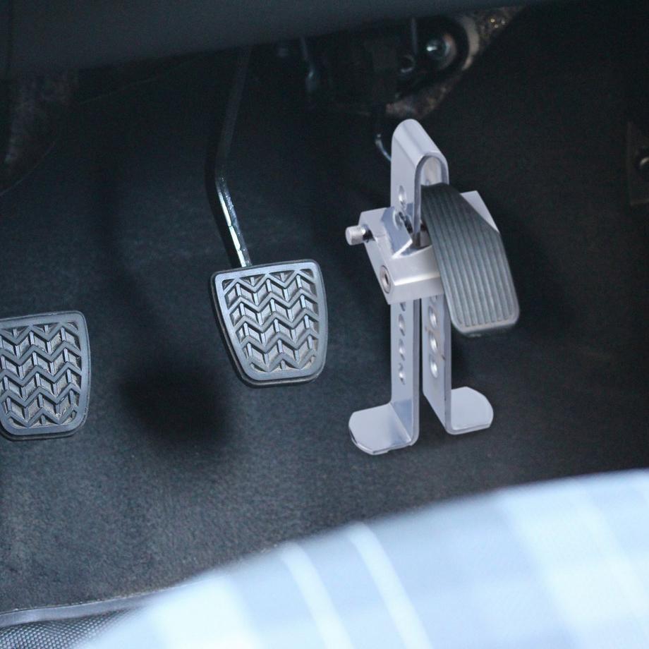 B2X Auto mit Pedalsperre  