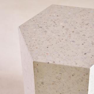 Tikamoon Sofaende aus Premium-Terrazzo  