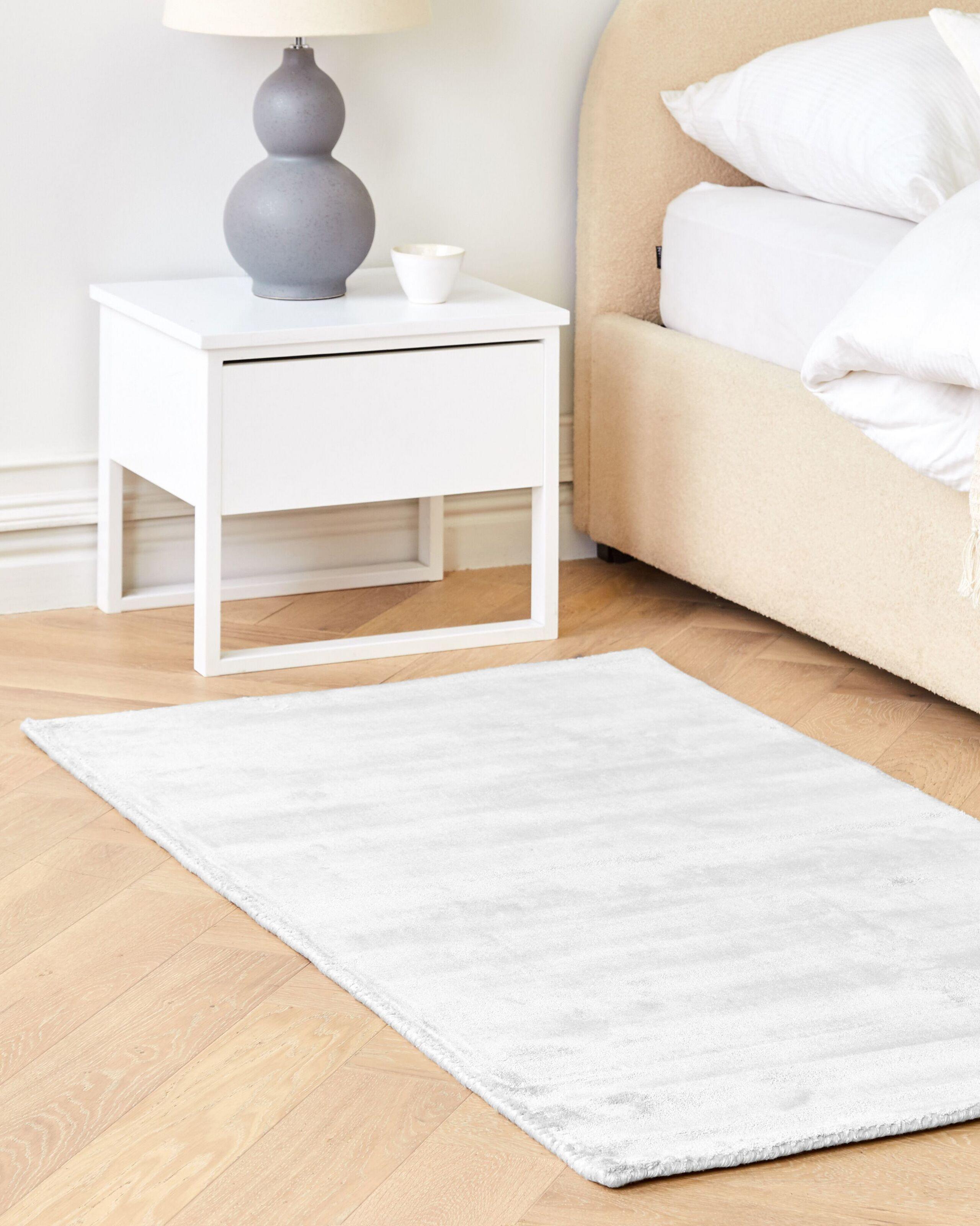 Beliani Tapis en Soie artificielle Moderne GESI II  