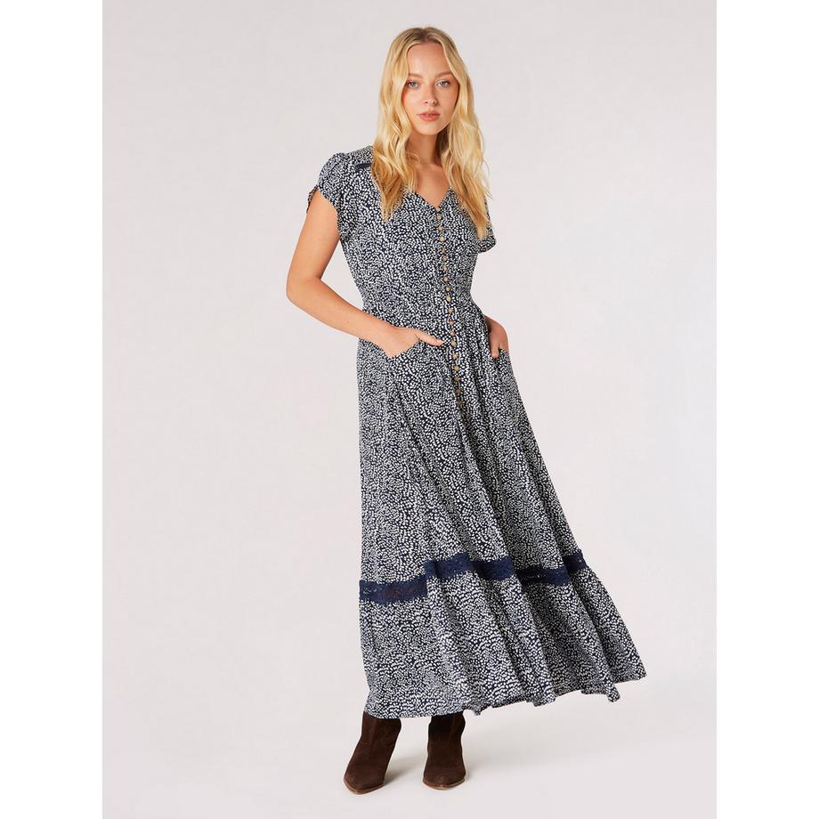 Robe longue en crochet à pois irréguliers