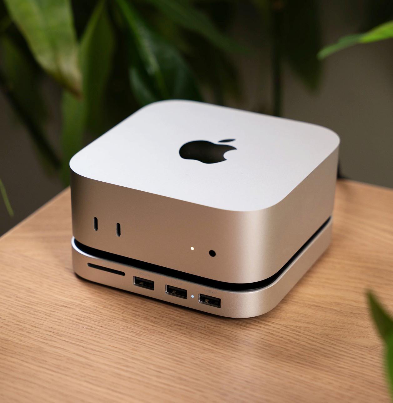 SATECHI  Supporto e hub Mac Mini M4 in alluminio con SSD NVME 