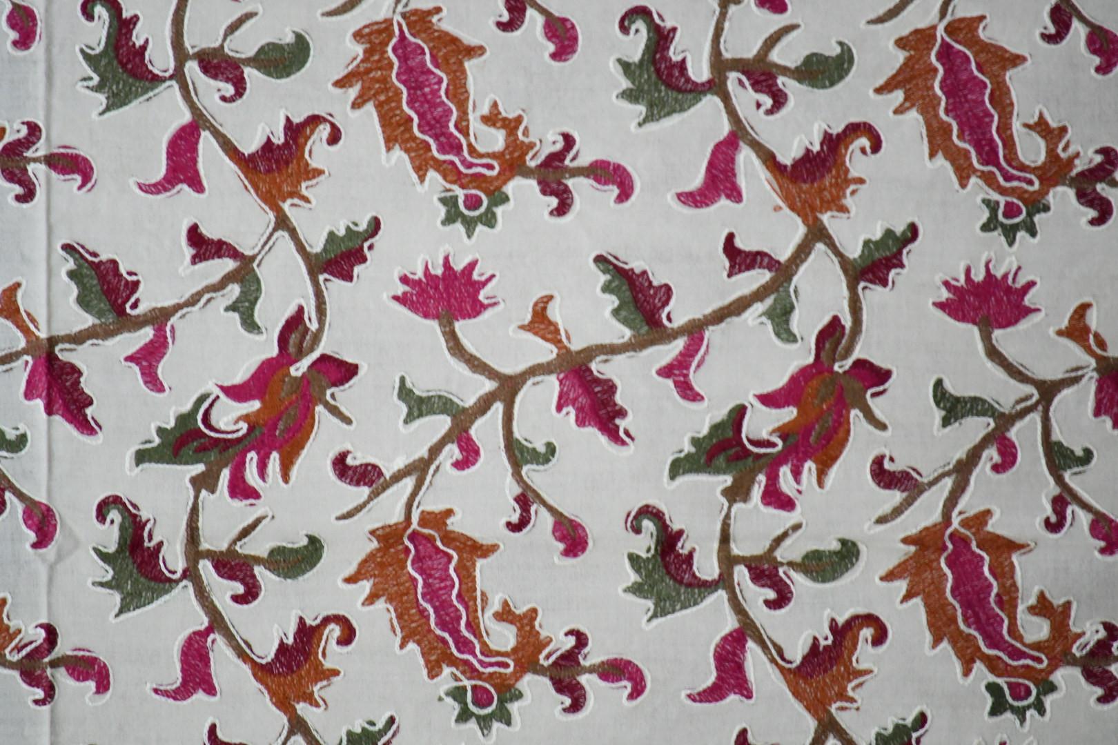 Blue Chilli Écharpe en laine de cachemire avec élégance florale exquise  