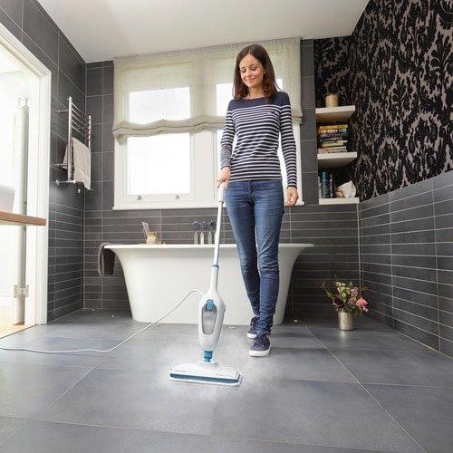 BLACK+DECKER Dampfreiniger 10in1 1300 Watt, 180° drehbarer Fuss  