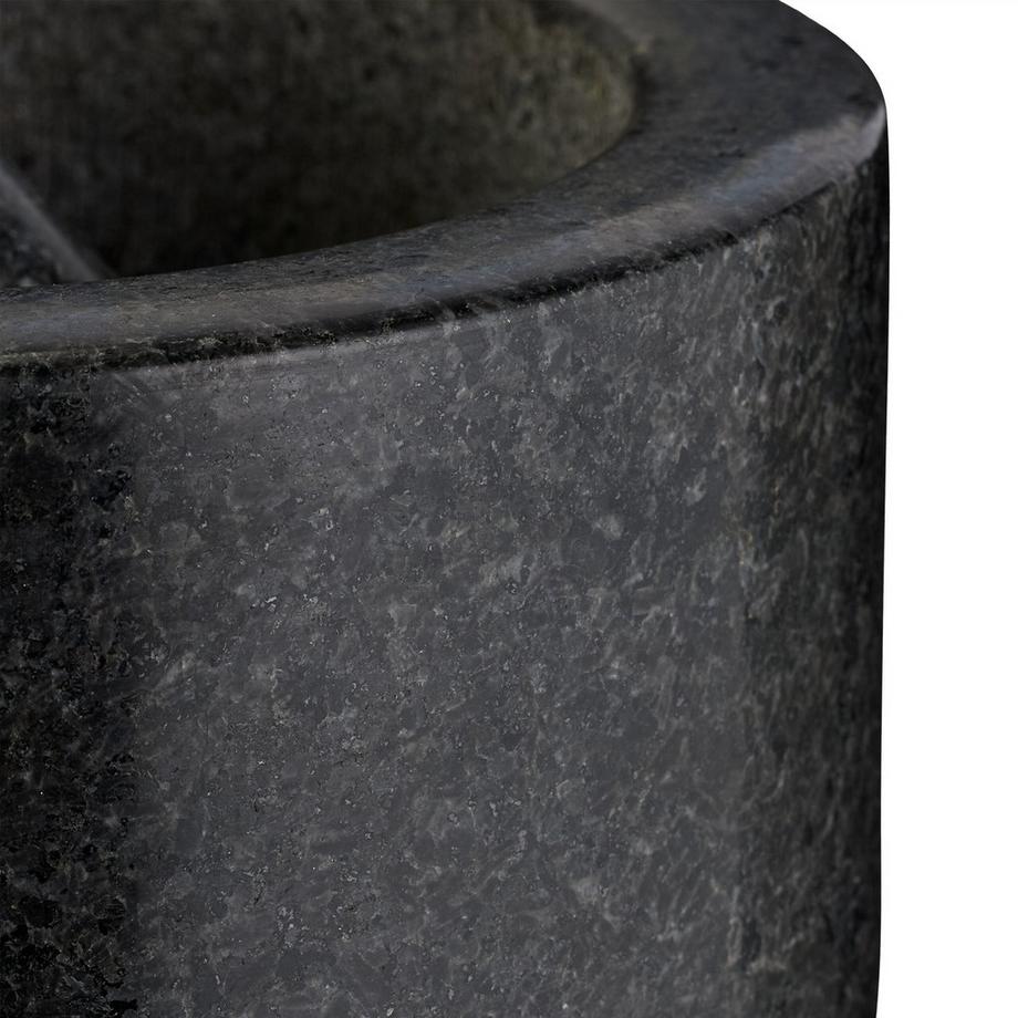 Northio Malta con impatto e sottofondo in legno  