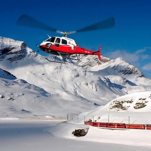 Image of Helikopterflug & Übernachtung Inkl. 5-gang-menü Im Oberengadin (für 2 Personen) Unisex