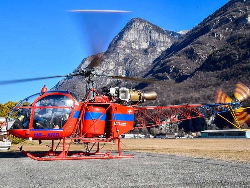 Smartbox  50-minütiger Helikopterflug von Lodrino nach Clariden mit Aperitif auf dem Gletscher - Geschenkbox 