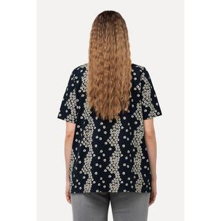 Ulla Popken  T-shirt a fiori con pieghe decorative, scollatura a V e mezze maniche 