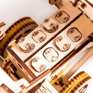 Wood Trick  Bausatz LKW-Sattelschlepper (485Teile) 