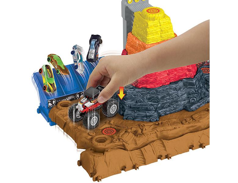 Hot Wheels  Monster Trucks Arena World: Bone Shaker’s Ultimate Crush Yard (1:64) 