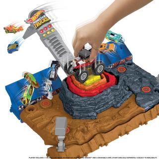 Hot Wheels  Monster Trucks Arena World: Bone Shaker’s Ultimate Crush Yard (1:64) 