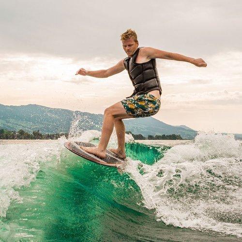 Image of Wakeboarden & Wakesurfen Zürichsee (für 1 Person) Unisex