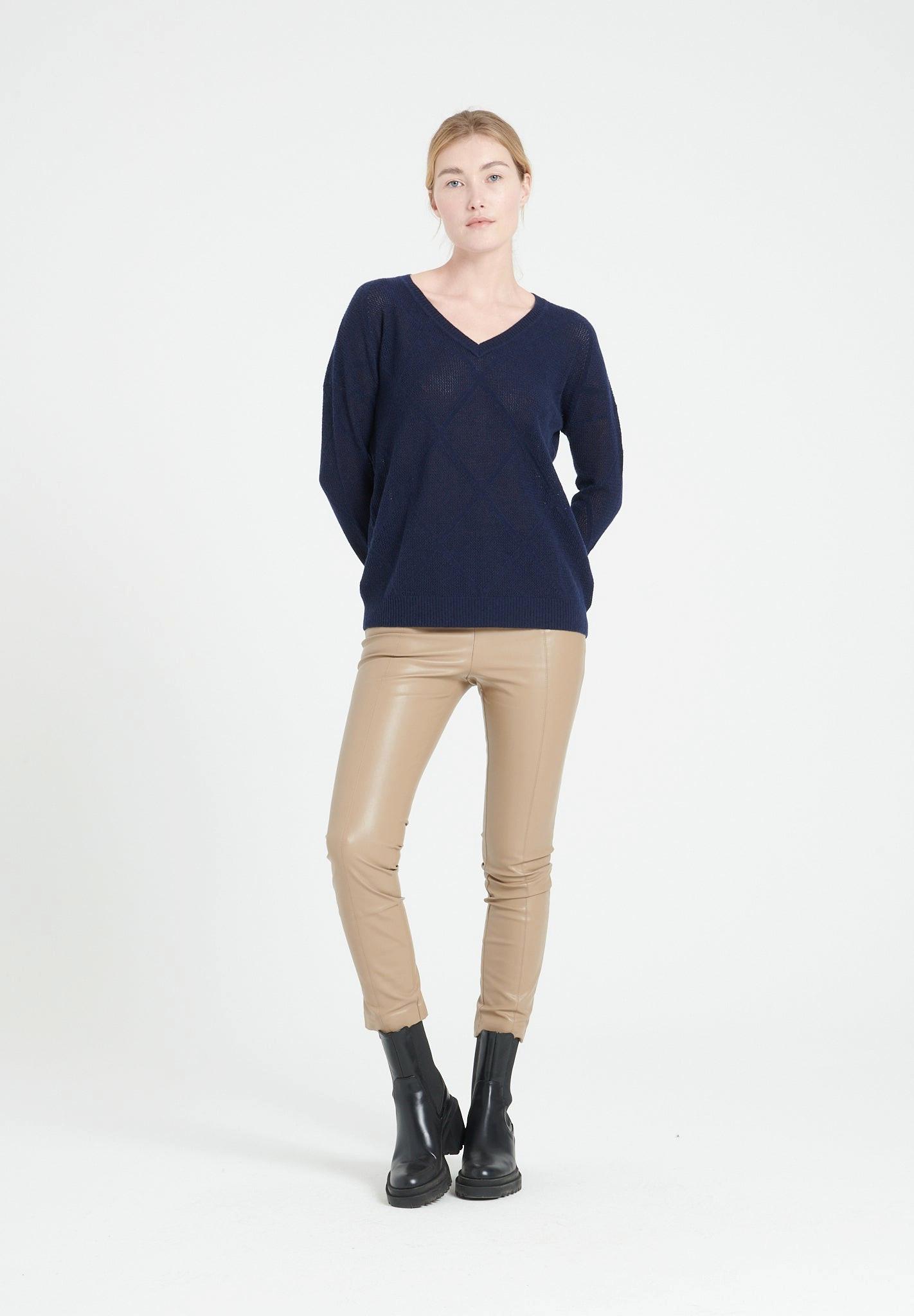 Studio Cashmere8  LILLY 31 Maglia con scollo a V - 100% cashmere 