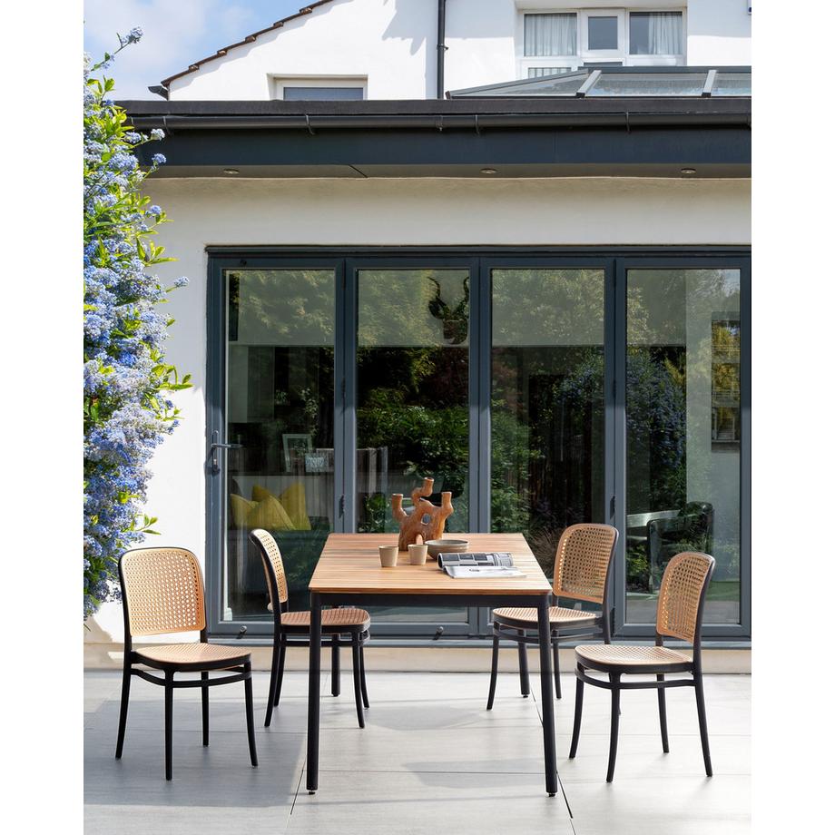 Beliani Lot de 4 chaises de jardin en Polypropylène Rétro PLOSE  