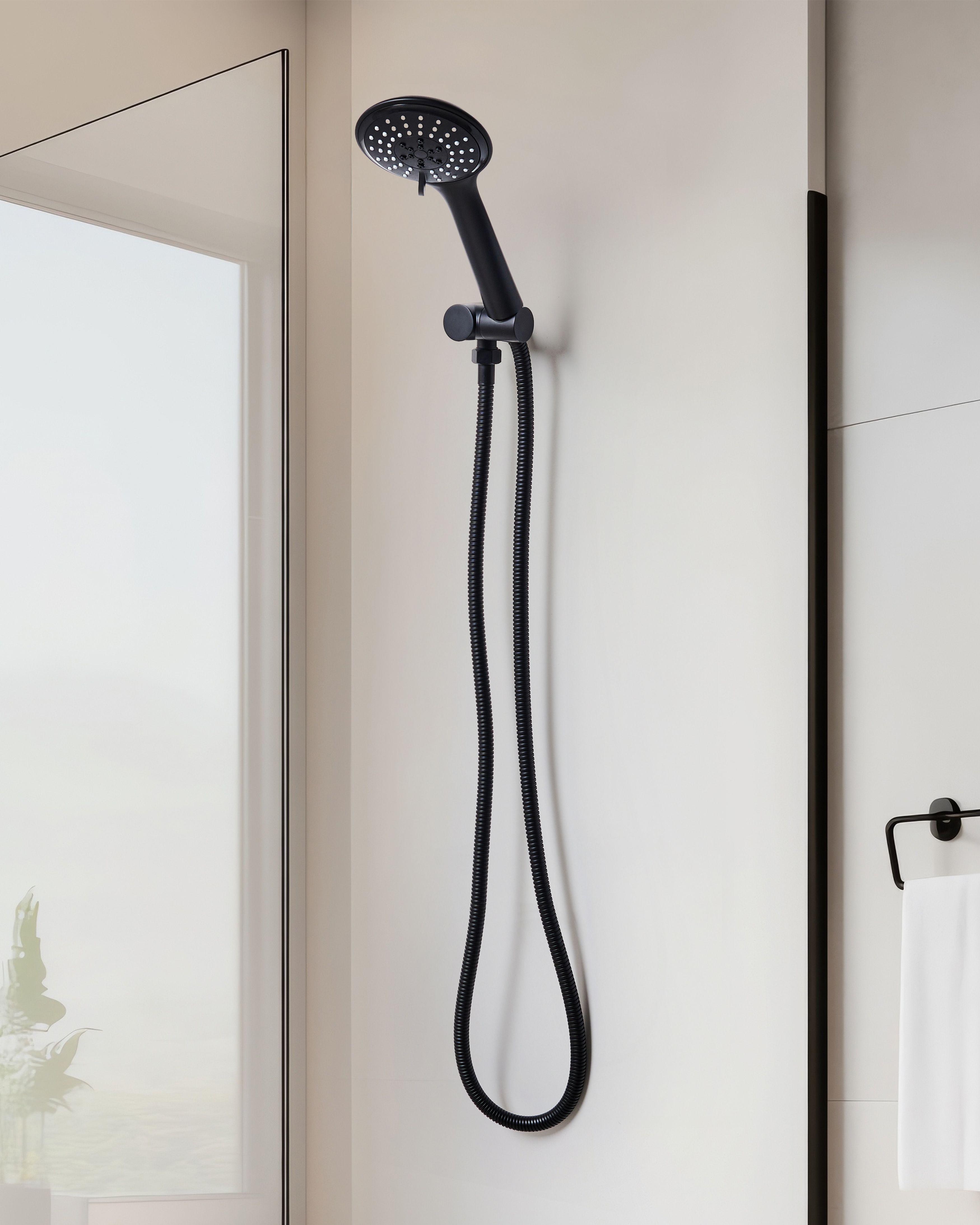 Beliani Duschkopf mit Schlauch aus ABS (robuster Kunststoff) Klassisch TUMPLE  