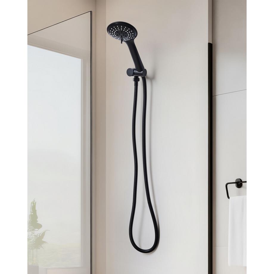 Beliani Duschkopf mit Schlauch aus ABS (robuster Kunststoff) Klassisch TUMPLE  