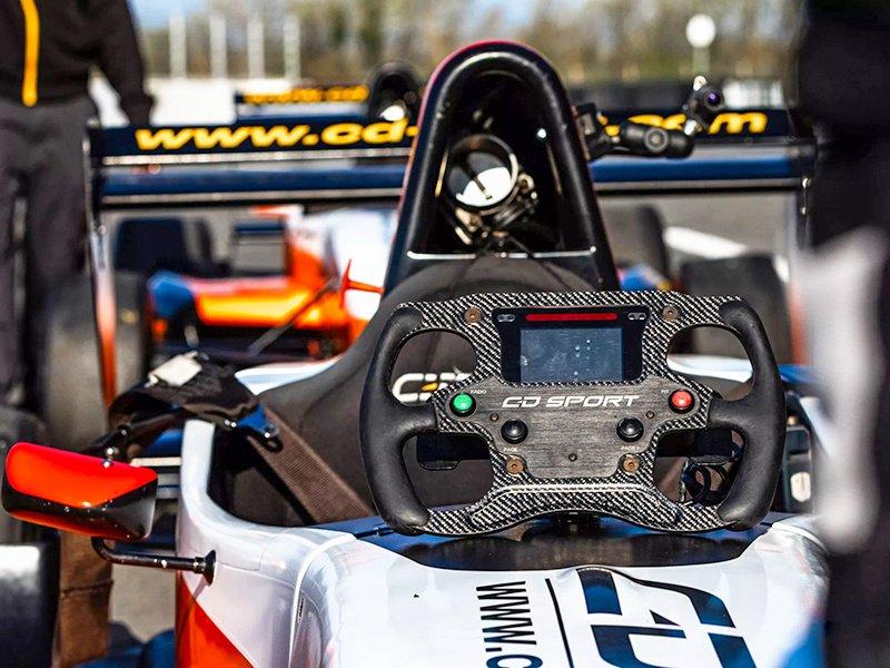 Smartbox  9 giri al volante di una Formula 3 a Champier - Cofanetto regalo 